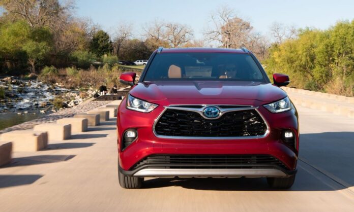 2020_Toyota_Highlander_Platinum_Hybrid_AWD_Ruby-Flare-Pearl_003-1-1500x900